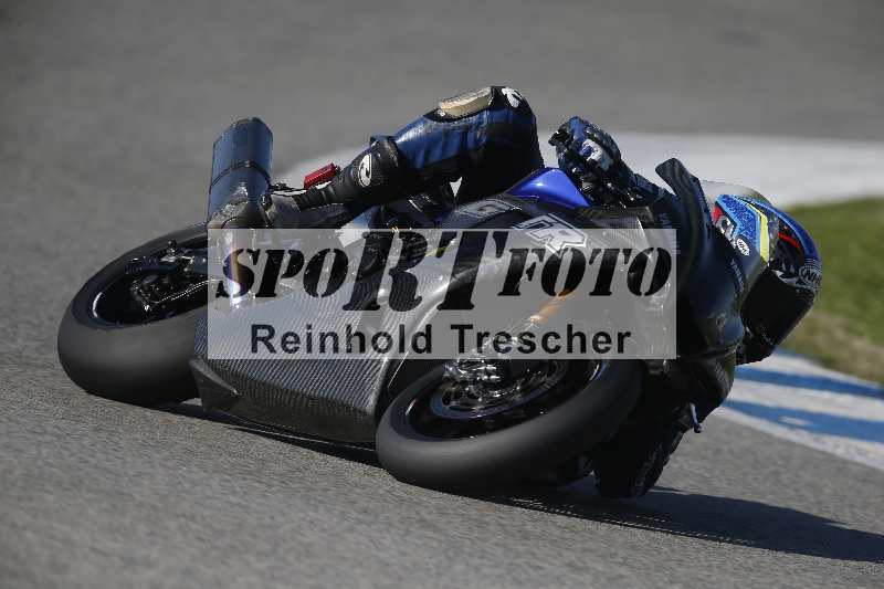 /Archiv-2024/02 29.01.-02.02.2024 Moto Center Thun Jerez/Gruppe schwarz-black/ohne